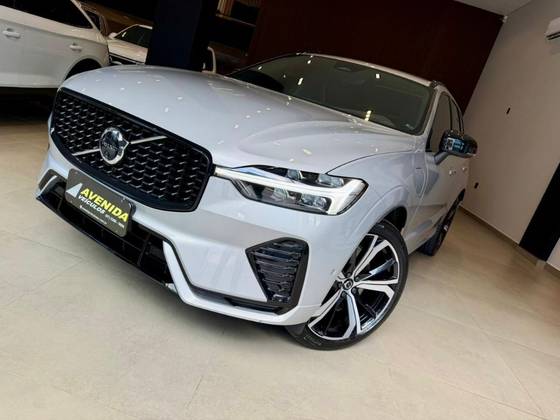 VOLVO XC60 2.0 T8 RECHARGE ULTIMATE DARK AWD GEARTRONIC